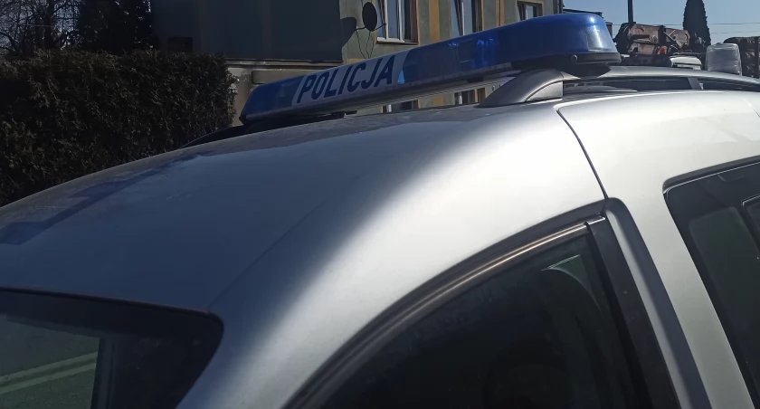 zdjęcie policyjnego radiowozu/fot.: Magdalena Lizurej