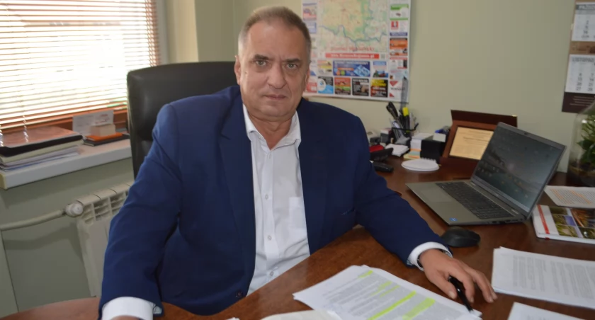 Chcemy rozbudować naszą oczyszczalnię ścieków, by móc przyłączać do niej kolejne miejscowości - mówi wójt Zbigniew Dąbrowski/fot.: Ela Wodecka 