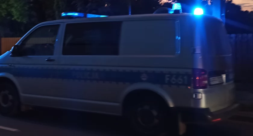 zdjęcie policyjnego radiowozu/fotografia poglądowa/fot.: Magdalena Lizurej