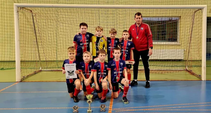 Na zdjęciu zwycięska drużyna Akademii Sportu Pajęczno / Fot. Facebook / Akademia Sportu Pajęczno