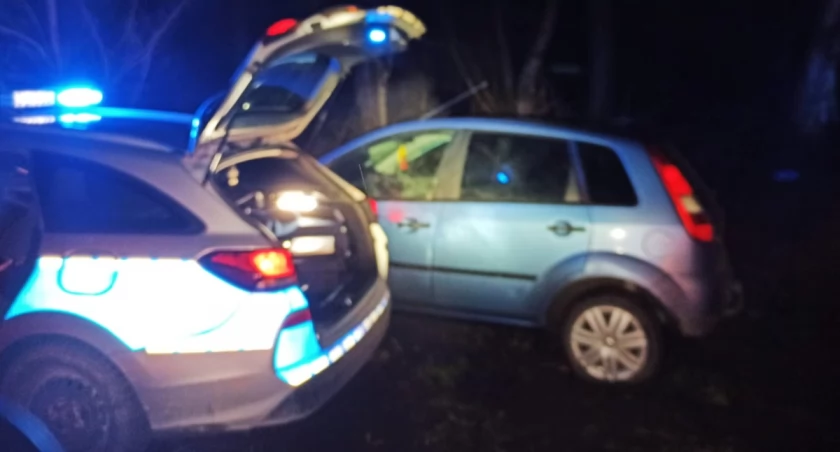 Na zdjęciu miejsce, w którym zatrzymano kierowcę po pościgu / Fot. KPP Radomsko 