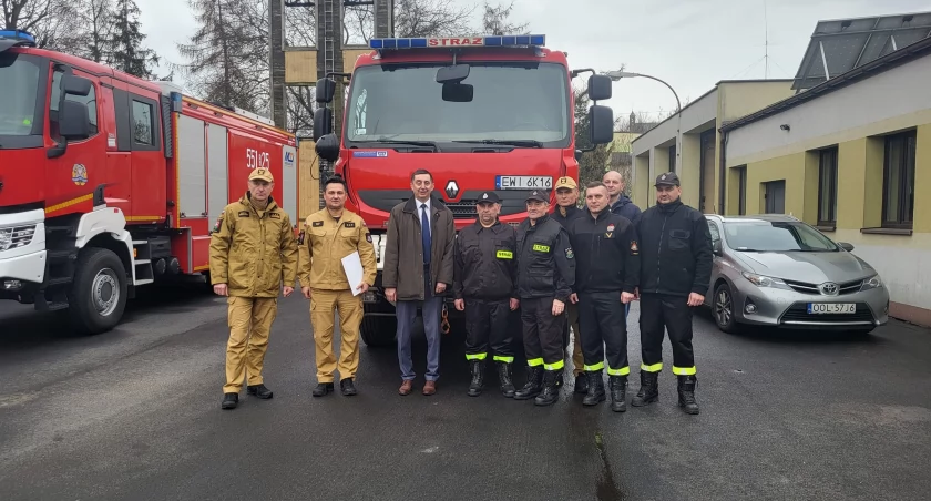 Na zdjęciu nowy wóz, który trafił do jednostki OSP w Wierzchlesie / Fot. Facebook / OSP Wierzchlas