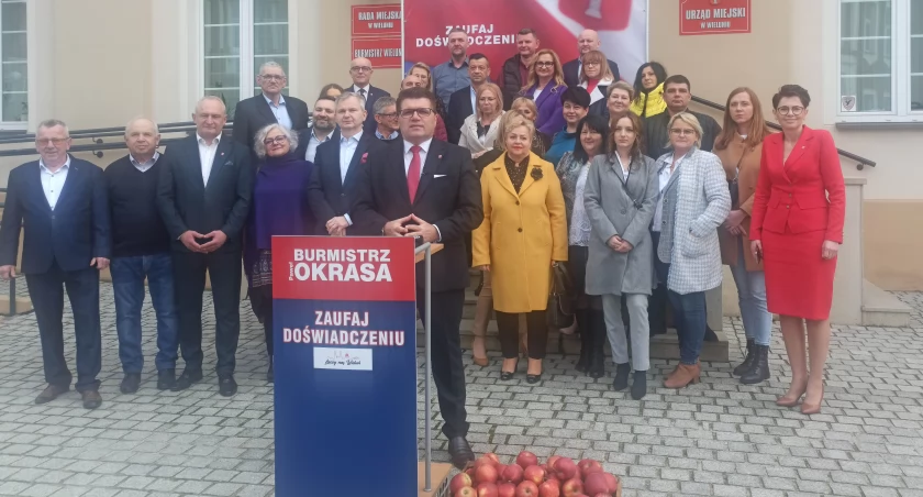 zdjęcie kandydatów Łączy nas Wieluń/fot.: Magdalena Lizurej 