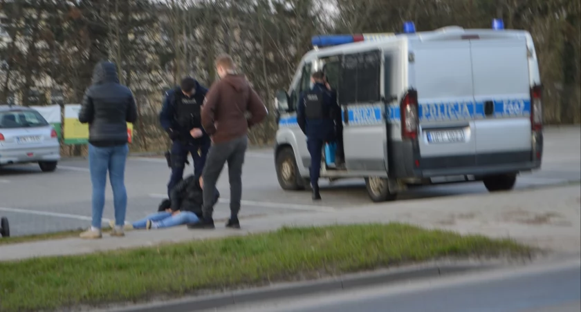 Sytuacja ta miała miejsce przy ul. 3 Maja, po godz. 14/fot.: Ela Wodecka 