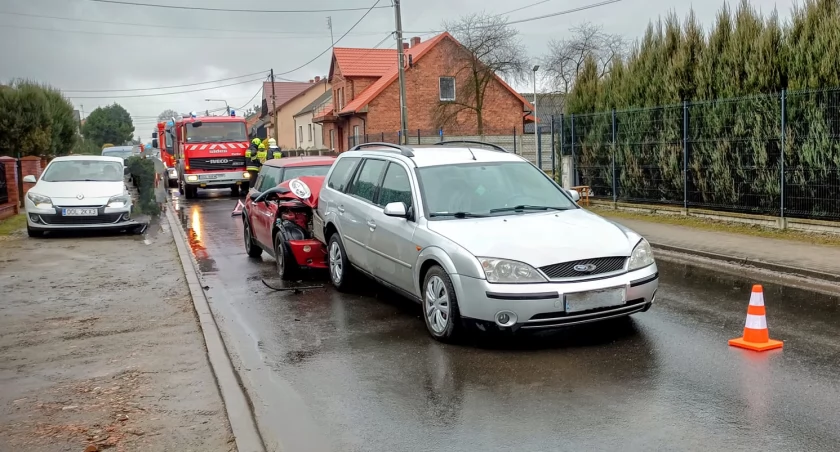 Zdjęcie samochodów po wypadku/ fot.: arch. OPS w Praszce