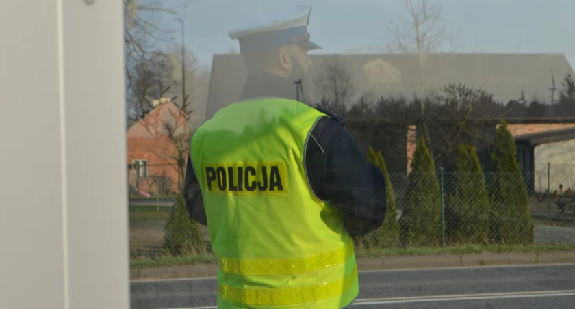 Policjanci apelują, aby nie ulegać złudnym wizjom dużego i szybkiego zysku oferowanego przez oszustów/fot.: Ela Wodecka 