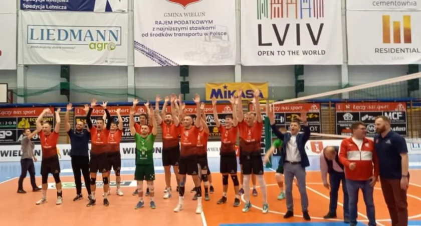 Na zdjęciu zwycięzcy na wczorajszego meczu zawodnicy WKS - u Wieluń.