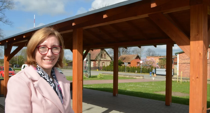 Już wkrótce na placu widocznym w głębi, stanie druga taka altana - mówi Natalia Zwierz/fot.: Ela Wodecka 