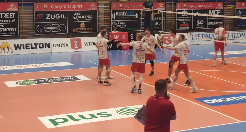 Wieluńska drużyna ( na zdjęciu ) już w sobotę może przypieczętować awans.fot.Łukasz Płuciennik