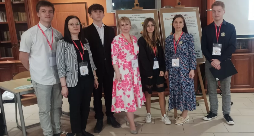zdjęcie organizatorów konferencji na temat BHP w ZS nr 2/fot.: Magdalena Lizurej
