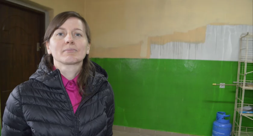 W pomieszczeniu po dawnym sklepie chcemy urządzić szatnię - mówi sołtys Małgorzata Samulska/fot.: Ela Wodecka 