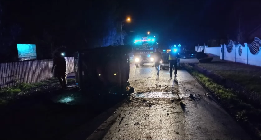 Na zdjęciu miejsce zdarzenia w Dąbrówce / Fot. Facebook / OSP KSRG Wróblew