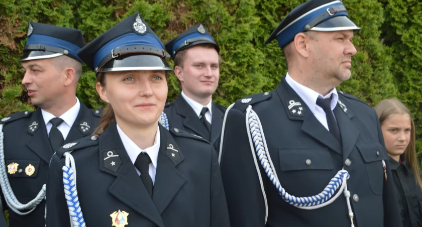 Tegoroczne obchody Dnia Strażaka w Komornikach powiązane były z poświęceniem nowego wozu bojowego i nadaniem mu imienia/fot.: Ela Wodecka 