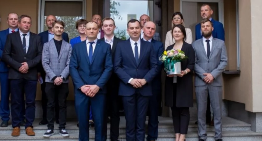 zdjęcie radnych i wójta Siemkowic/fot.: arch. UG w Siemkowicach