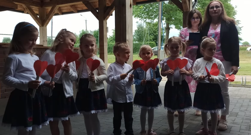 zdjęcie uczestników zajęć w GOK w Osjakowie/fot.: Magdalena Lizurej