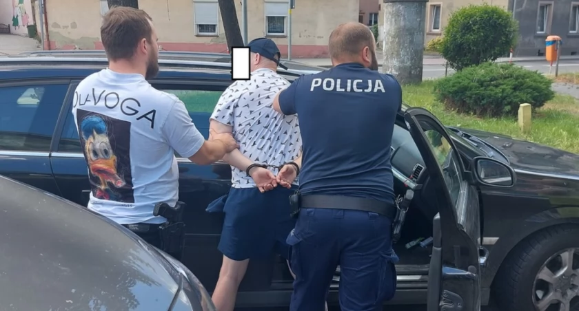 Na zdjęciu moment zatrzymania mężczyzny / Fot. KPP Kępno