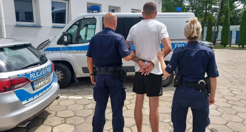 Na zdjęciu zatrzymany sprawca wypadku / Fot. KPP Bełchatów