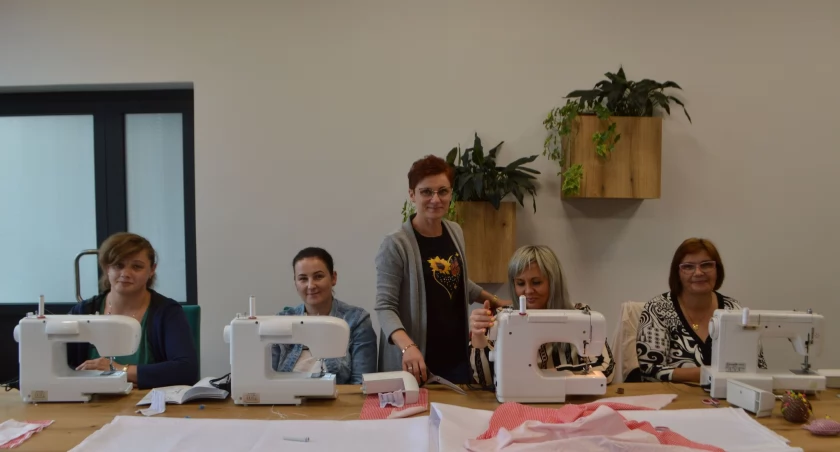 Jednym z elementów projektu jest kurs krawiectwa dla początkujących/fot.: Ela Wodecka 