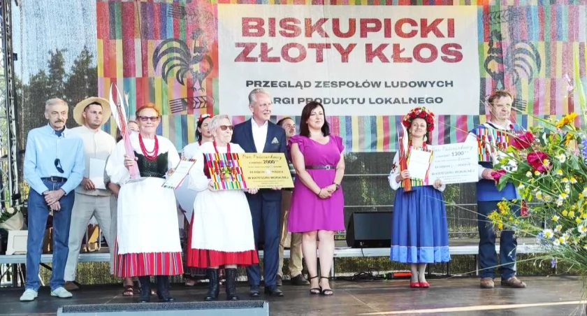 Zdjęcia z przeglądu 