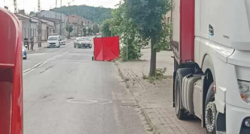 Zdjęcie ze śmiertelnego wypadku w Działoszynie / fot.: Czytelnik