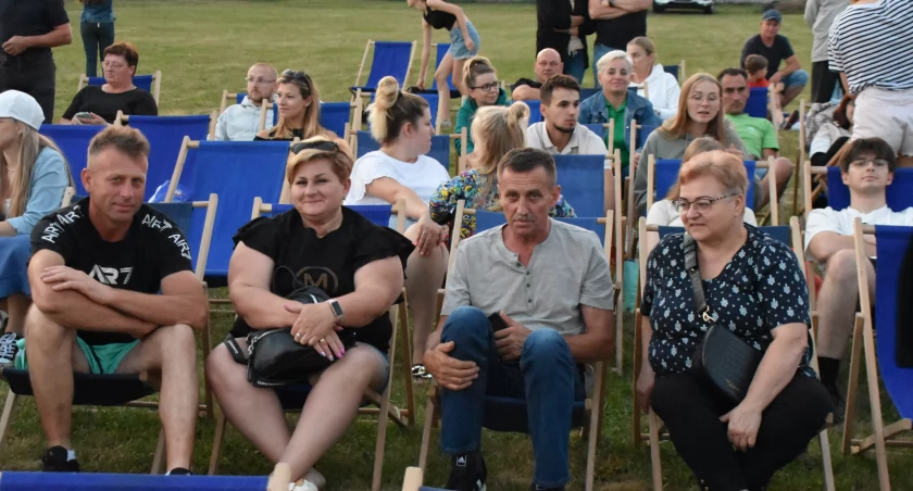 Zdjęcie z plenerowego kina w Kiełczygłowie