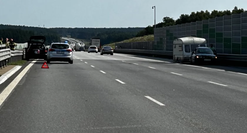 Na zdjęcie miejsce, gdzie doszło do sobotnich zdarzeń drogowych na A1 / Fot. KPP Radomsko