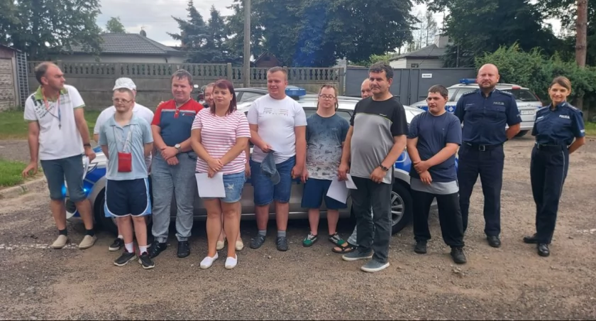Na zdjęciu uczestnicy wtorkowego spotkania / Fot. KPP Wieluń