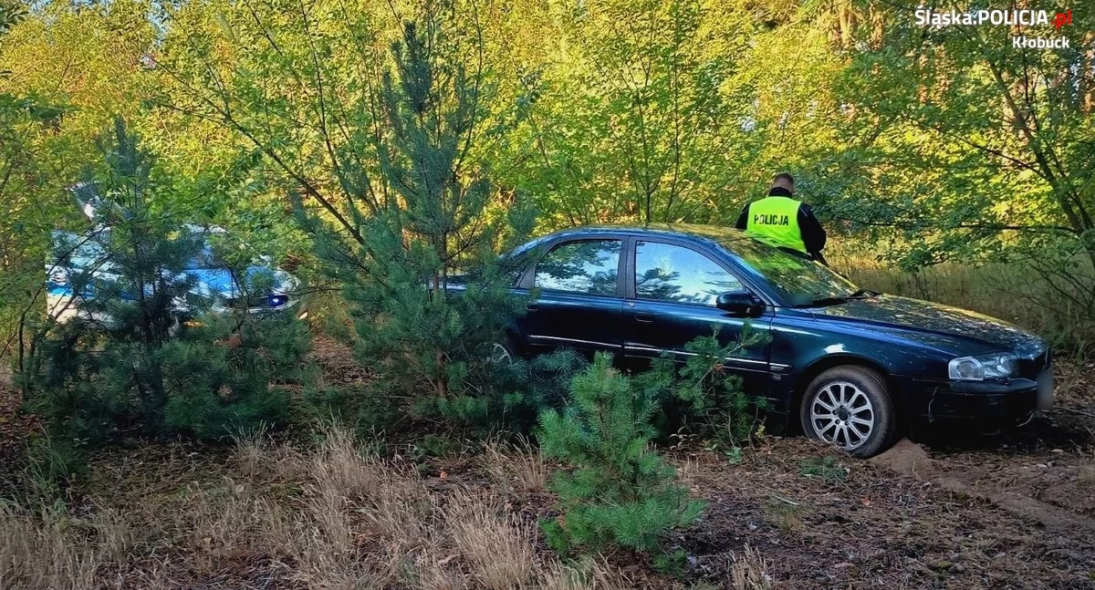 Na zdjęciu pojazd, którym uciekał kierowca / Fot. KPP Kłobuck