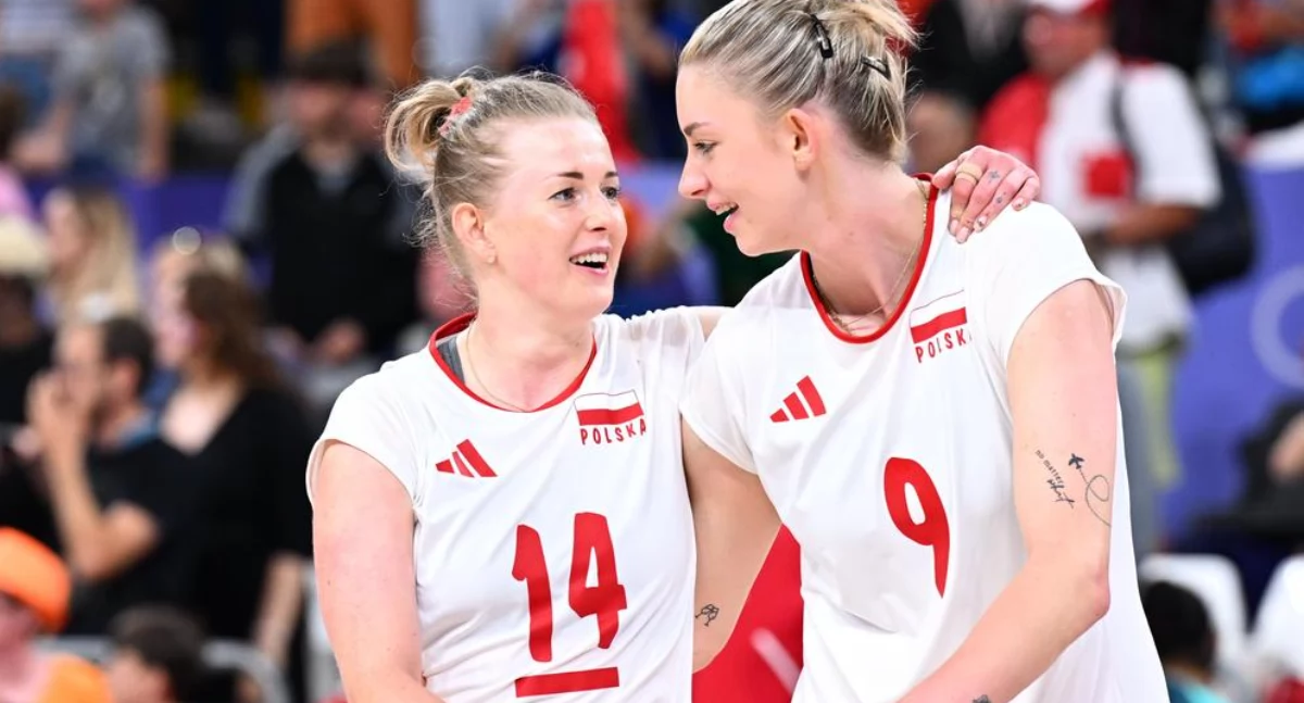 Na zdjęciu Magdalena Stysiak wraz z Joanną Wołosz, kapitan i rozgrywającą polskiej reprezentacji/fot.Sport.pl