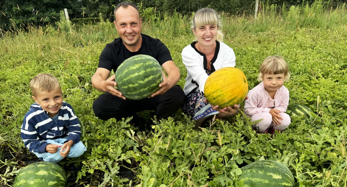 Na zdjęciach Zuzanna i Michał Oryś z dziećmi: Wiktorią i Mikołajem / fot.: Sławomir Rajch