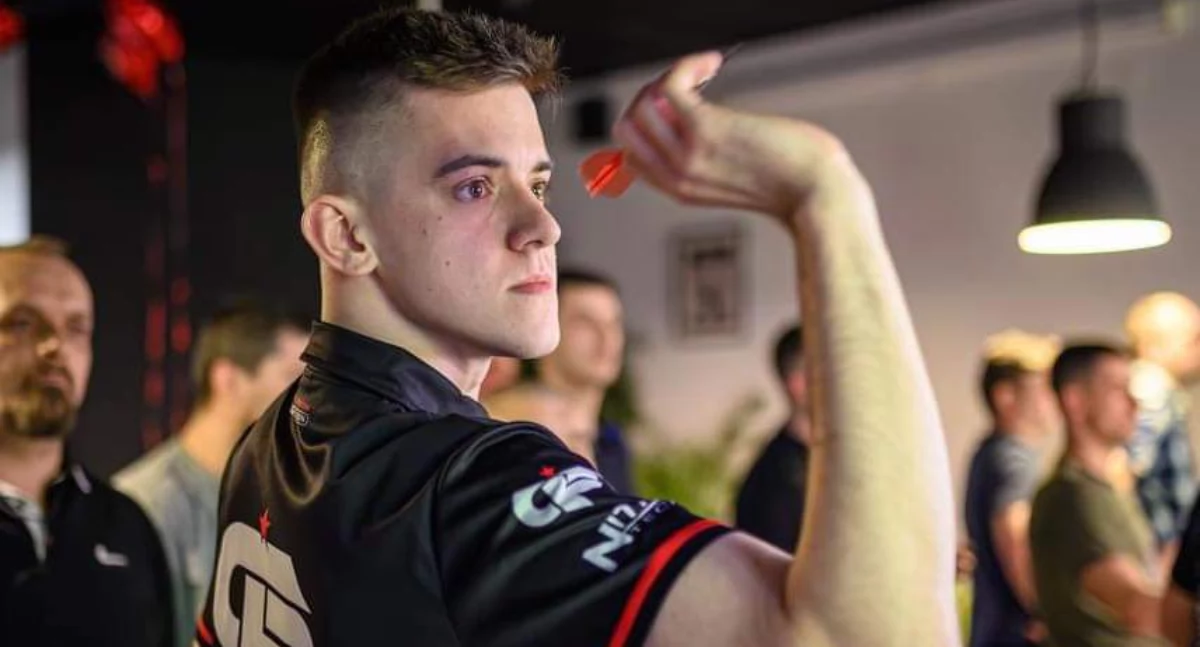 Na zdjęciu Bartosz Płuska, pochodzący z Wielunia zawodnik Steel Dart Zduńska Wola/fot. archiwum prywatne Bartosz Płuska 
