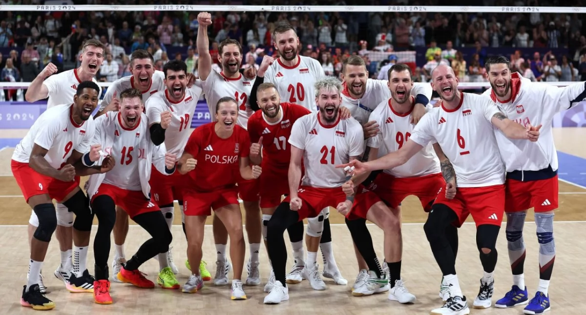 Na zdjęciu siatkarscy finaliści Igrzysk Olimpijskich w Paryżu/fot.Przegląd Sportowy
