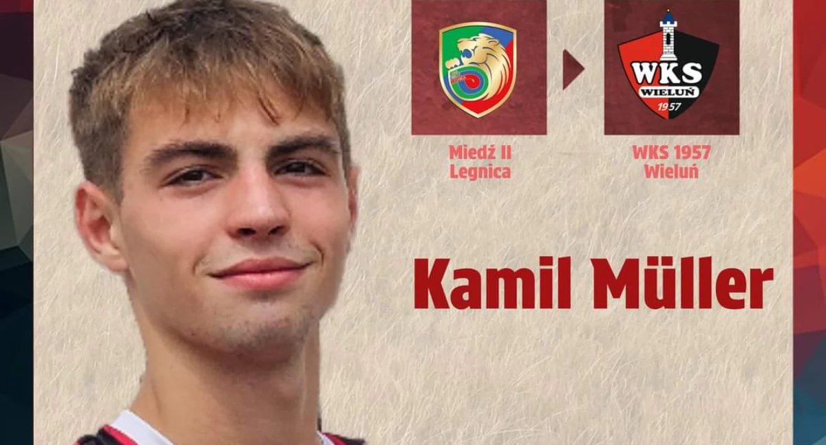 Na zdjęciu nowy piłkarz IV-ligowego WKS-u 191957 Wieluń - Kamil Müller
