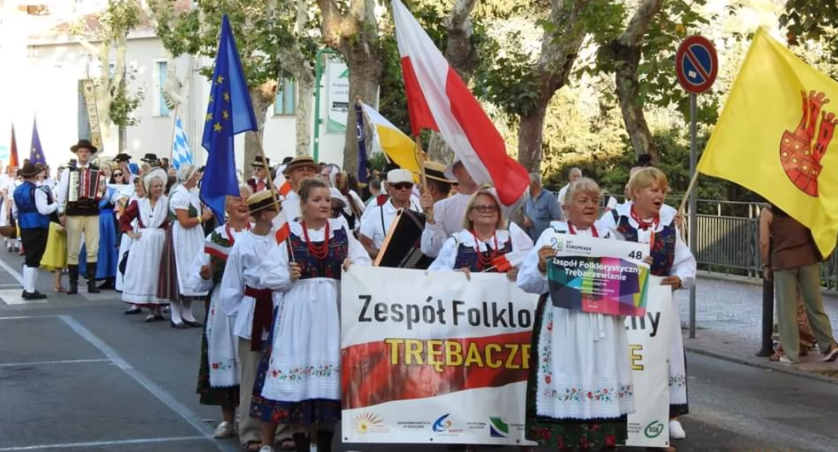 ludzie kultury, Zespół Trębaczewianie reprezentował Polskę Europeade Sardynii - zdjęcie, fotografia
