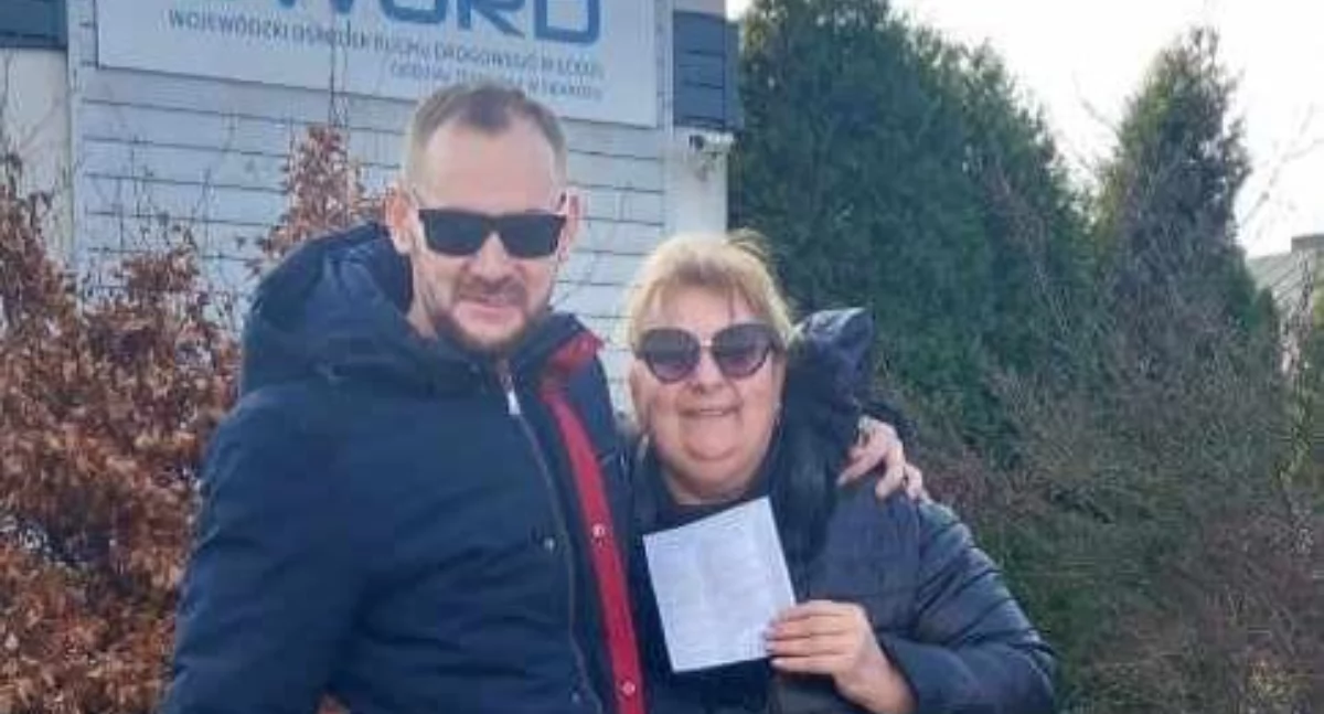 Jolanta Bizan z instruktorem Sylwestrem Słońskim już po zdanym egzaminie/fot.: archiwum prywatne 
