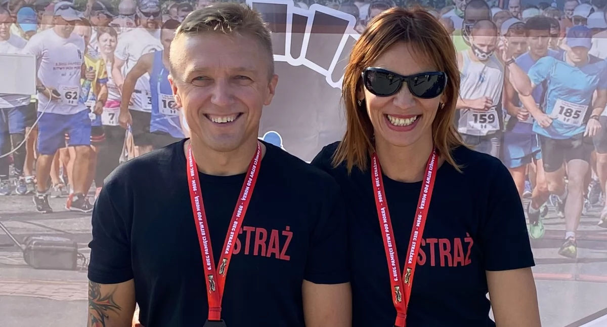 Na zdjęciu małżeństwo Marta i Marcin Jegers, którzy wspólnie brali udział w premierowym Biegu Strażaka podczas 6 edycji Biegu Pamięci Bitwy pod Mokrą/fot. archiwum prywatne Marta Jegers ( wszystkie )