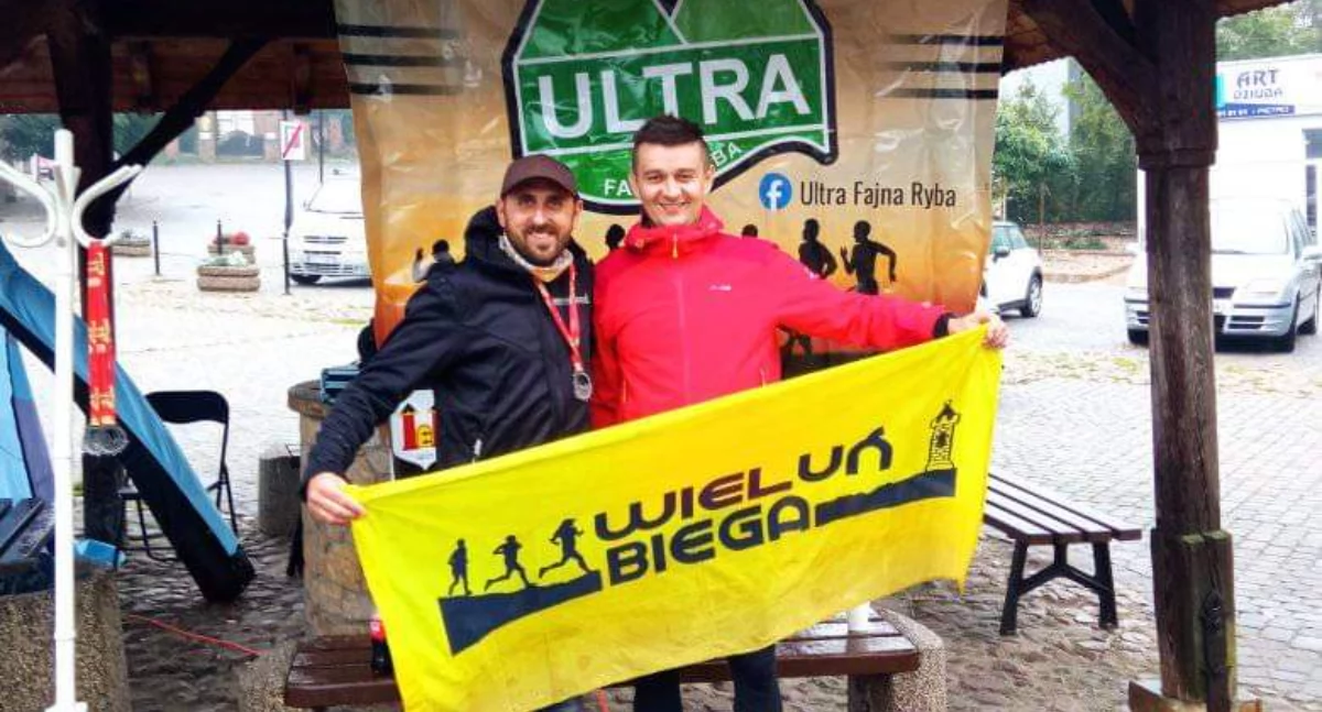 Na zdjęciu od lewej Grzegorz Sobczyk reprezentant klubu Wieluń Biega oraz Dawid Smolarkiewicz reprezentujący Terytorialsów/fot. archiwum prywatne Grzegorz Sobczyk ( wszystkie )