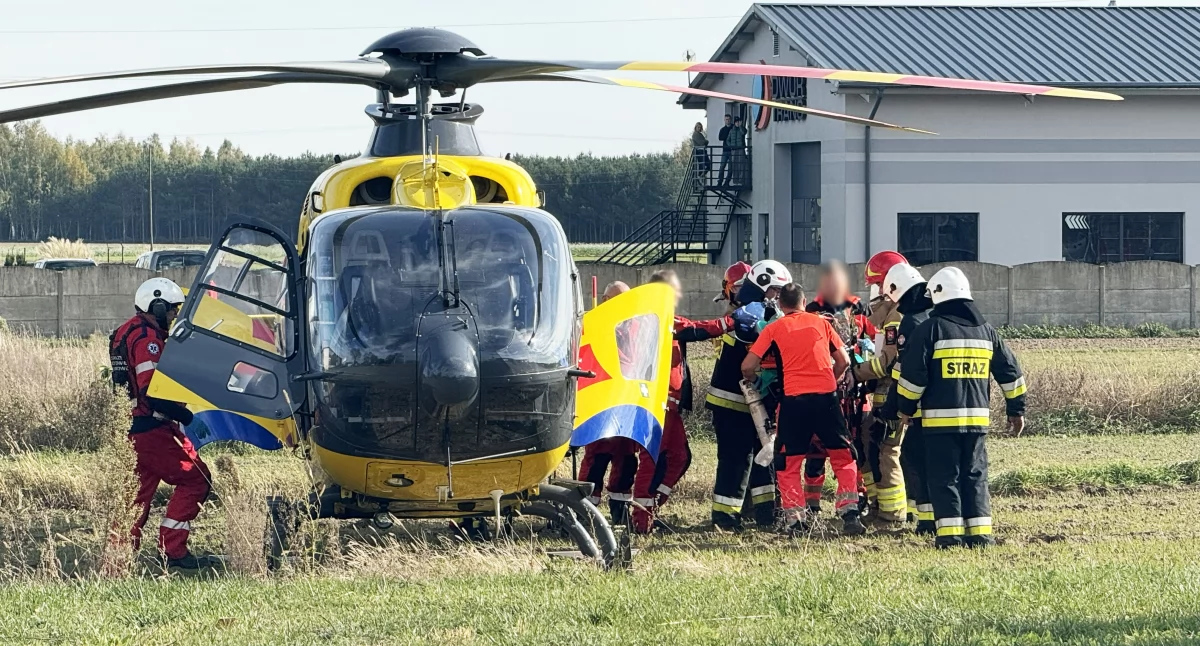 Zdjęcia z wypadku w Gwizdałkach, w gminie Ostrówek, na DK45