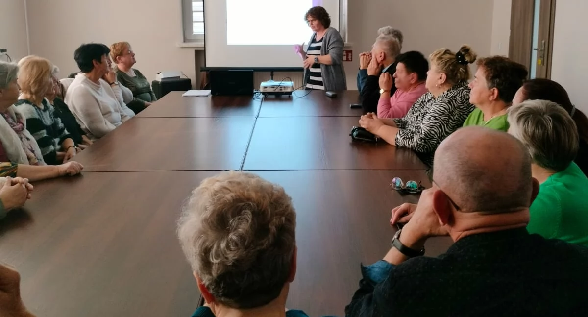 Na zdjęciu fragmenty spotkania w Pątnowie / Fot. Facebook / Gminny Ośrodek Kultury i Sportu w Pątnowie