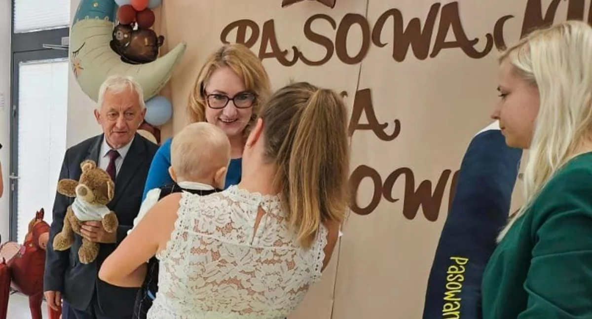 Zdjęcia z pasowania na Żłobkowicza / fot.: archiwum Urzędu Gminy w Sulmierzycach