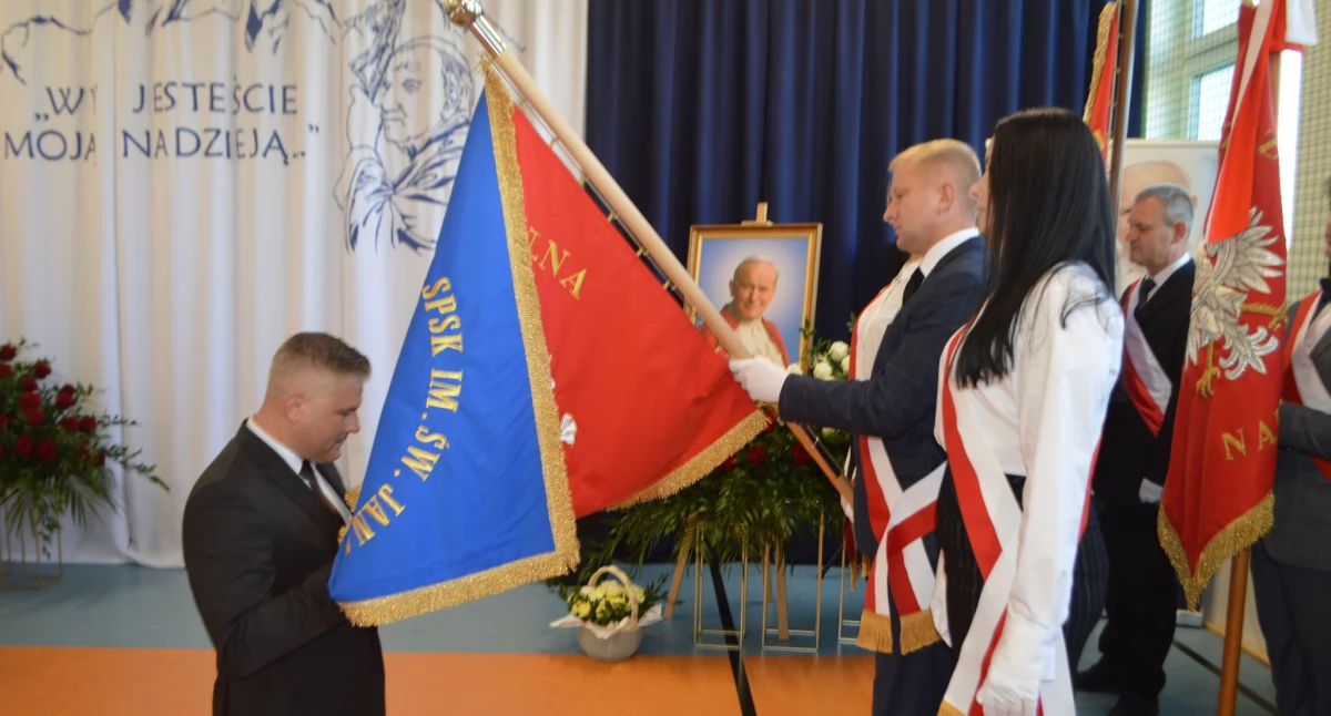 Zdjęcia z uroczystości w szkole w Strugach/fot.: Ela Wodecka 