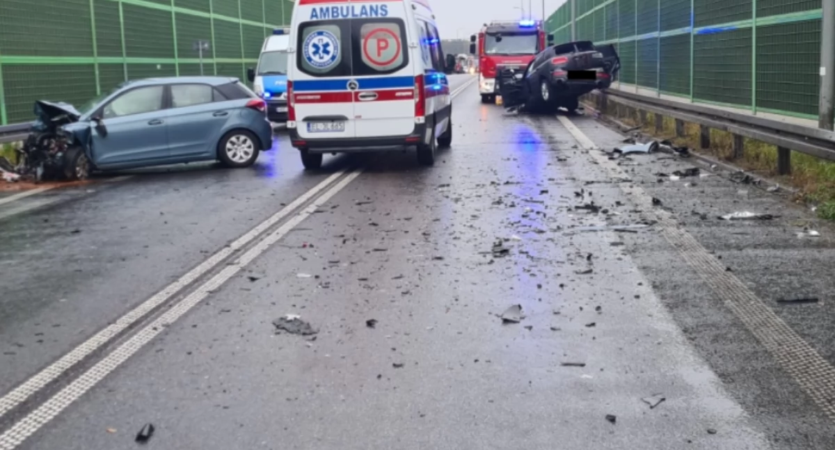 Na zdjęciu miejsce wypadku w Helenowie w powiecie bełchatowskim / Fot. KPP Bełchatów