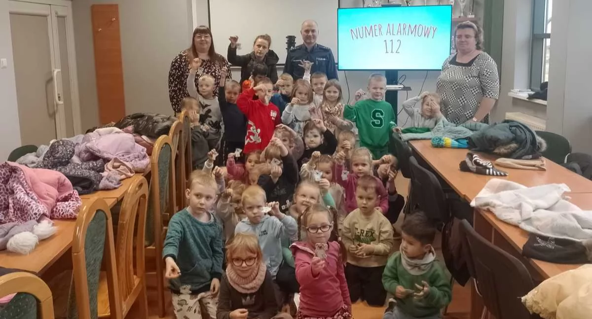 Grupa przedszkolaków z Wójcina odwiedziła policjantów z Wieruszowa / Fot. KPP Wieruszów
