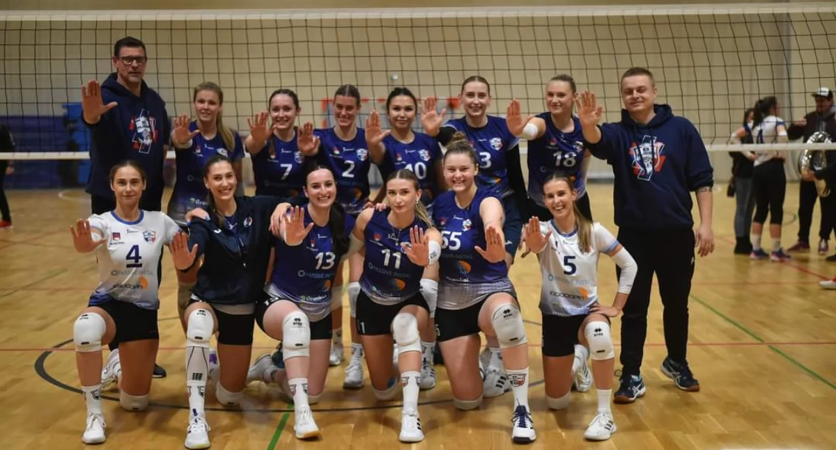 Na zdjęciu siatkarki Klubu Sportowego Pajęczno/fot. KS Pajęczno/ WKS Wieluń II liga siatkówki mężczyzn 