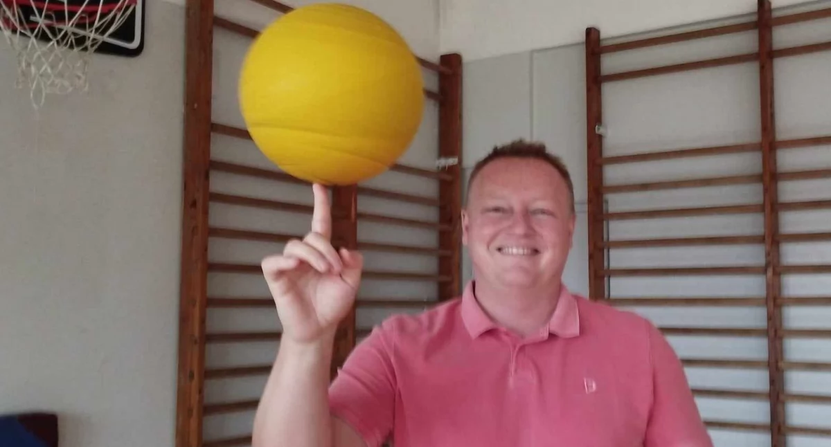 Na zdjęciu dyrektor ZSiP w Krzyworzece Wojciech Psuja