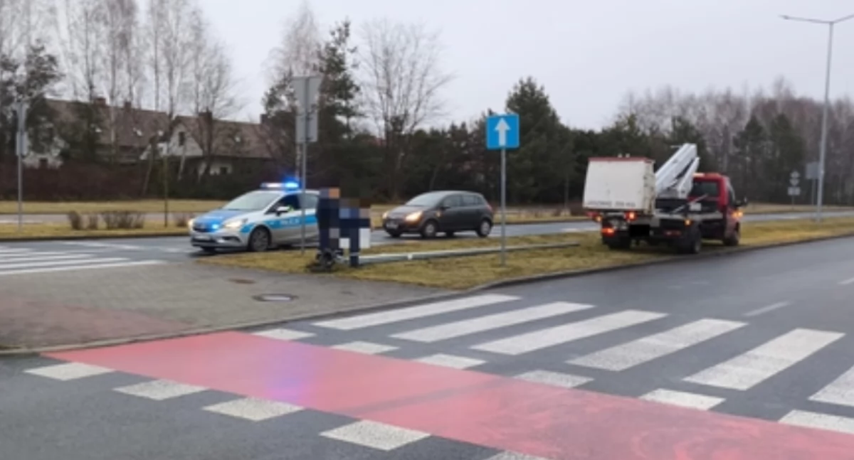 Na zdjęciu miejsce zdarzenia z udziałem pijanego kierowcy volvo / Fot. KPP Bełchatów