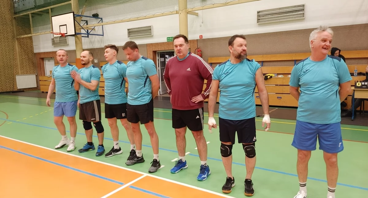 Na zdjęciu siatkarze Wieruszowskiej Powiatowej Ligi Siatkówki/ fot. WPLS, Jacek Wilewski 