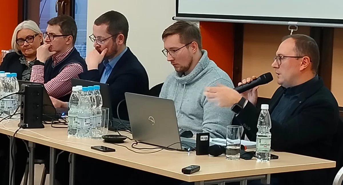 Na zdjęciu przedstawiciele inwestora i wykonawcy projektu budowy LK 131/ fot.: Joanna Major