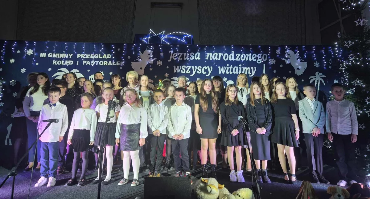 na zdjęciu uczestnicy przeglądu w Mierzycach po zakończeniu wydarzenia / fot.: Karolina Trąpczyńska