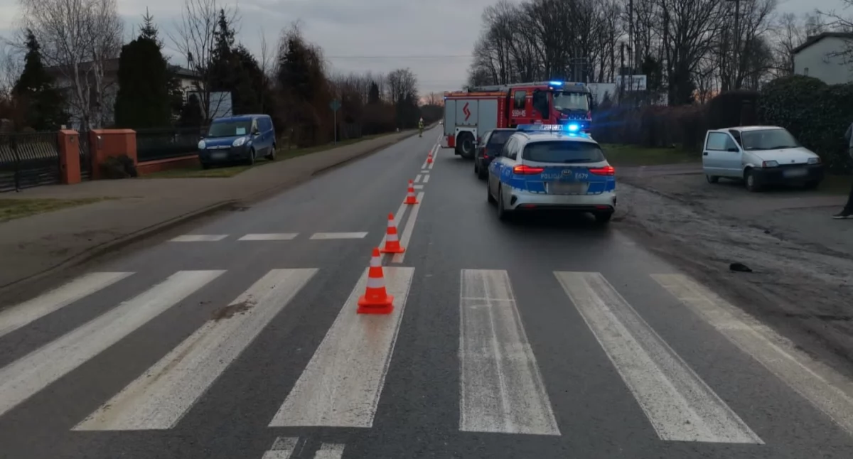 Zdjęcie z potrącenia 71-latka na przejściu dla pieszych/fot.: KPP w Wieluniu